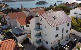Marisa Apartments Hvar II